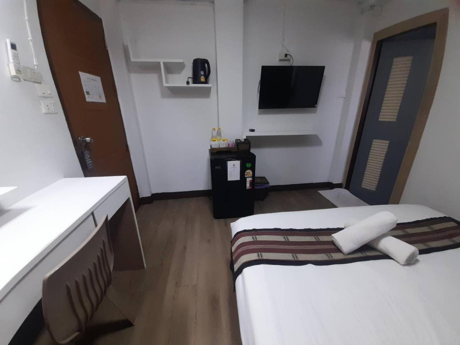 Home Place Hotel Csiangmaj Kültér fotó