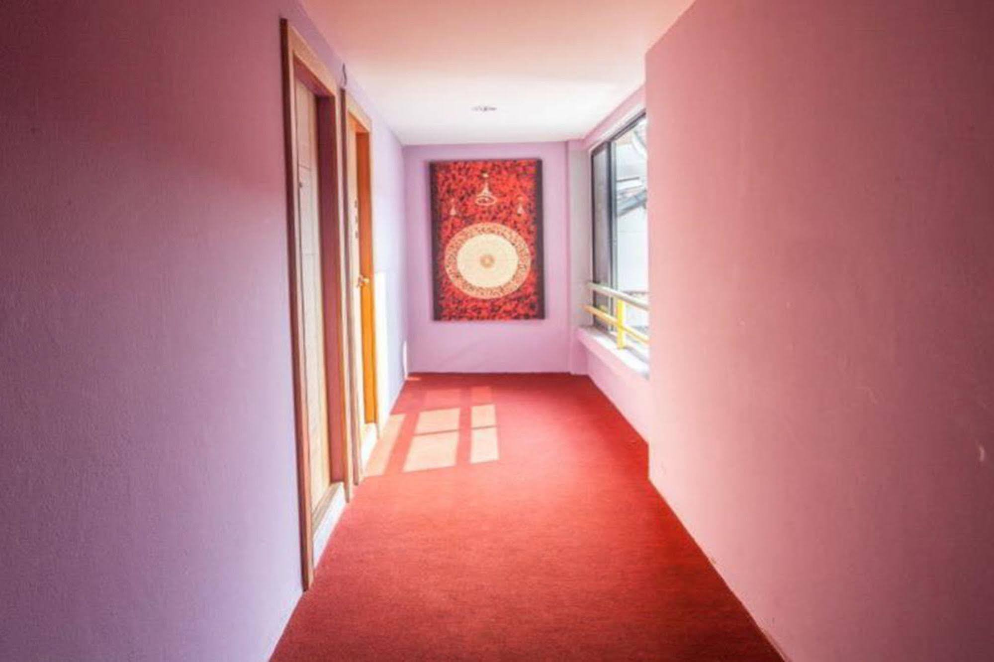 Home Place Hotel Csiangmaj Kültér fotó